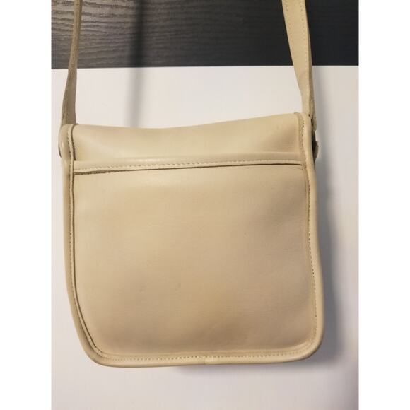 Coach 9076 Vintage 1990's Companion Flap Ivory Adjustable StrapLeather Crossbody - Picture 3 of 9